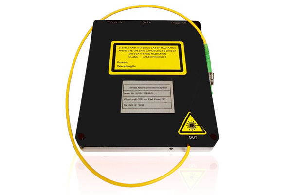 Laser a fibra pulsata sub-picosecondi da 1560 nm